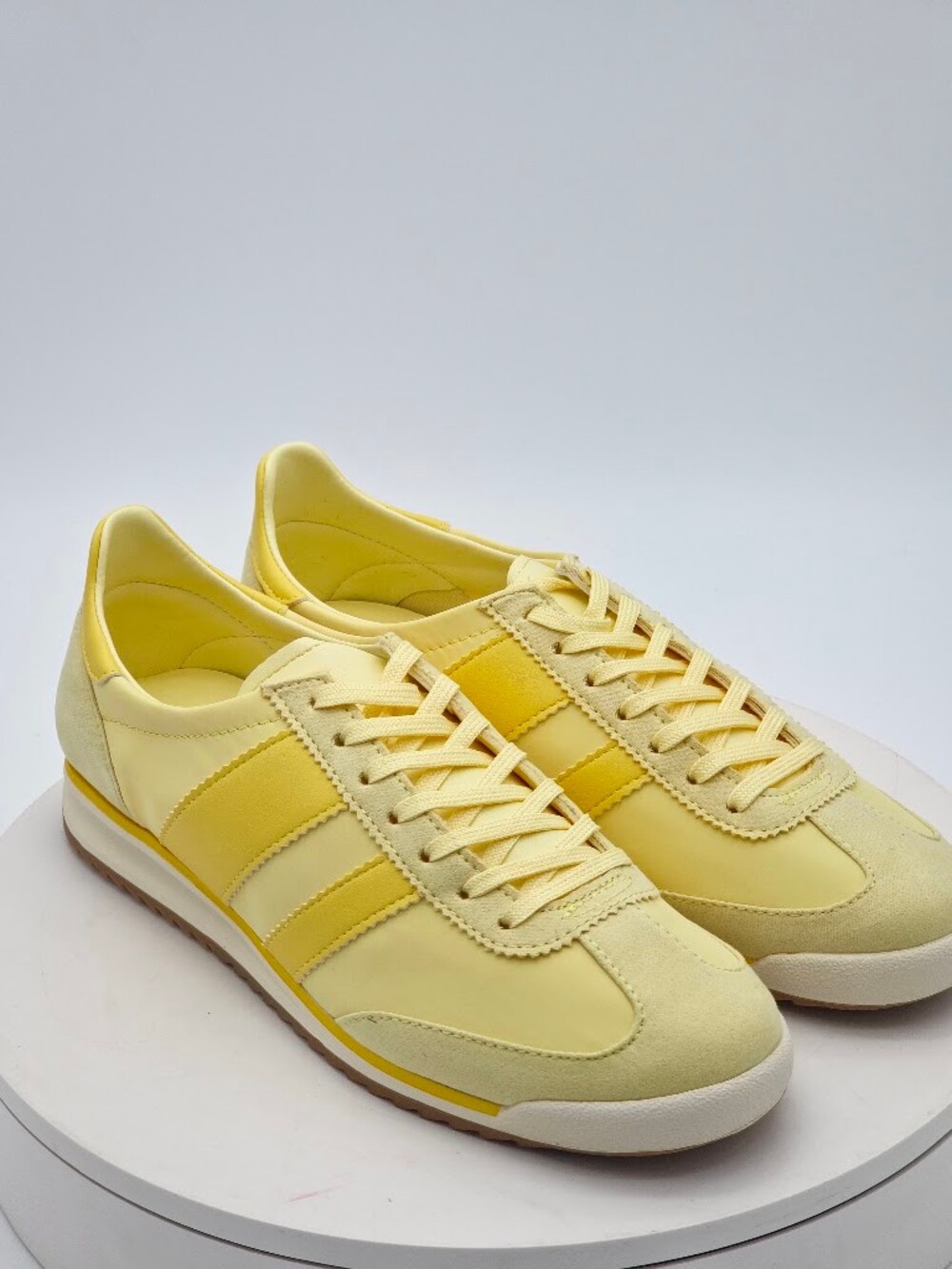 Madden Girl Jumper Lemon Multi Yellow Retro Sneakers Women’s Size 8.5